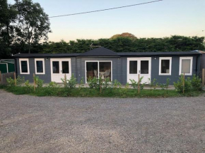 Rural spacious log cabin on the outskirts of Deal